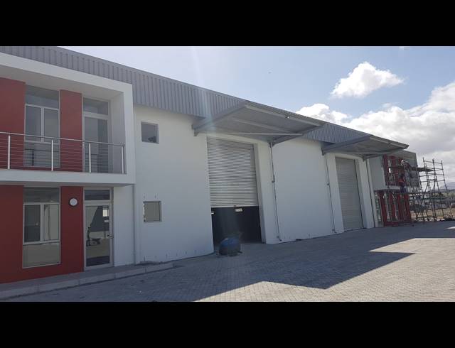 543M² FACTORY RENTED IN BLACKHEATH INDUSTRIAL